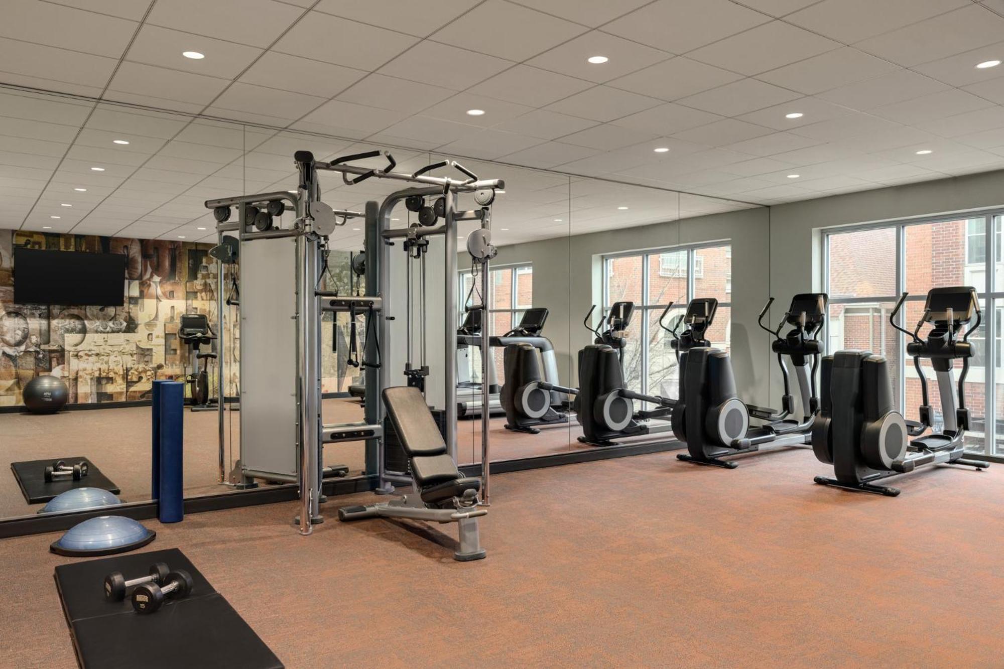 Hotel Indigo Naperville Riverwalk By Ihg Bagian luar foto