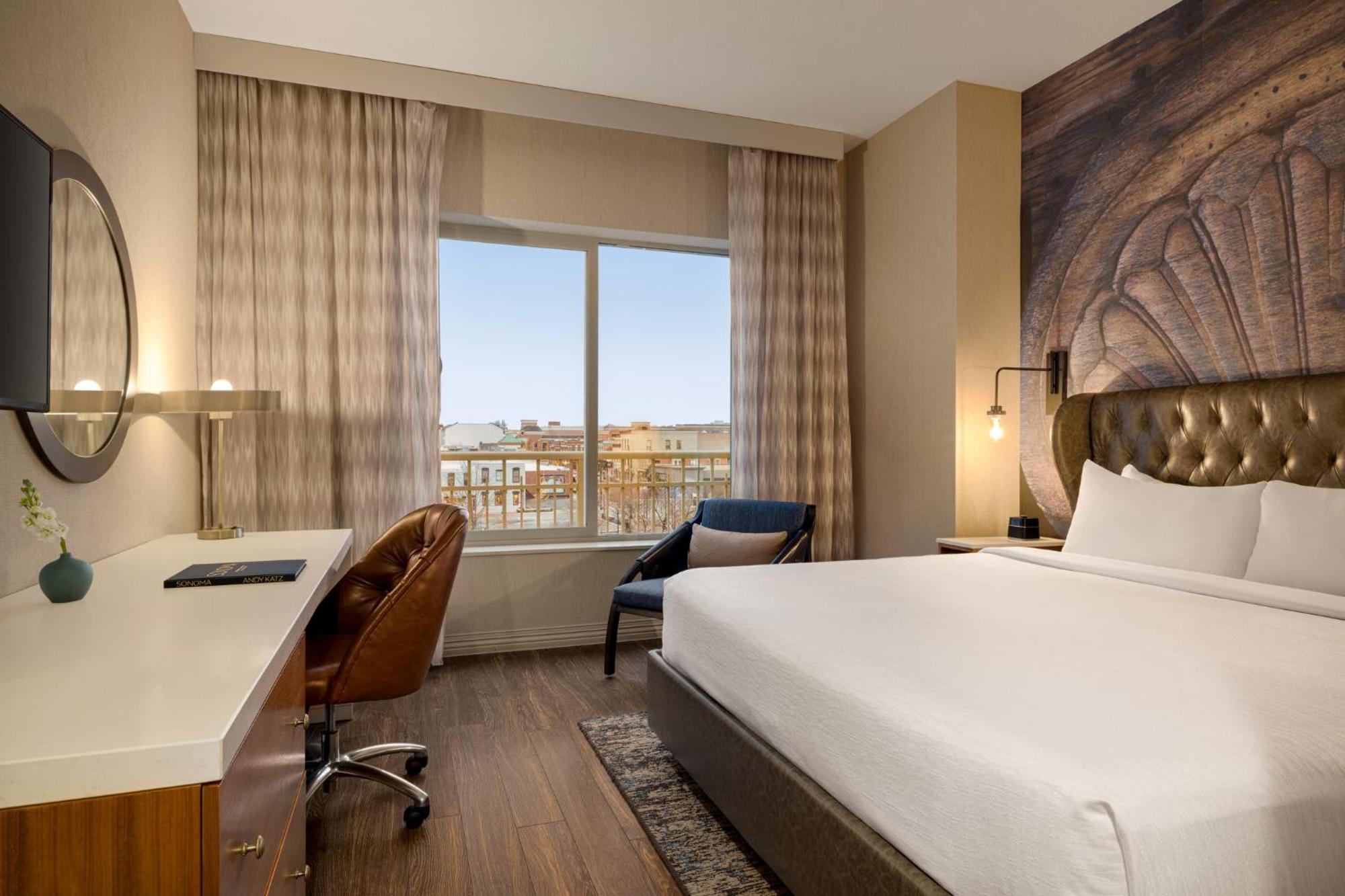 Hotel Indigo Naperville Riverwalk By Ihg Bagian luar foto